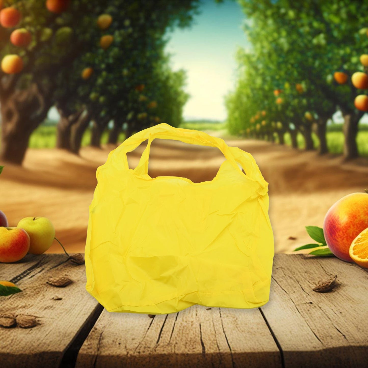 Washable insulated grocery bag, foldable and reusable.