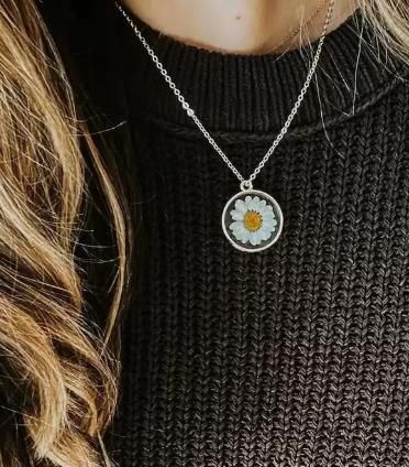 Resin Flower Pendant For Men & Women