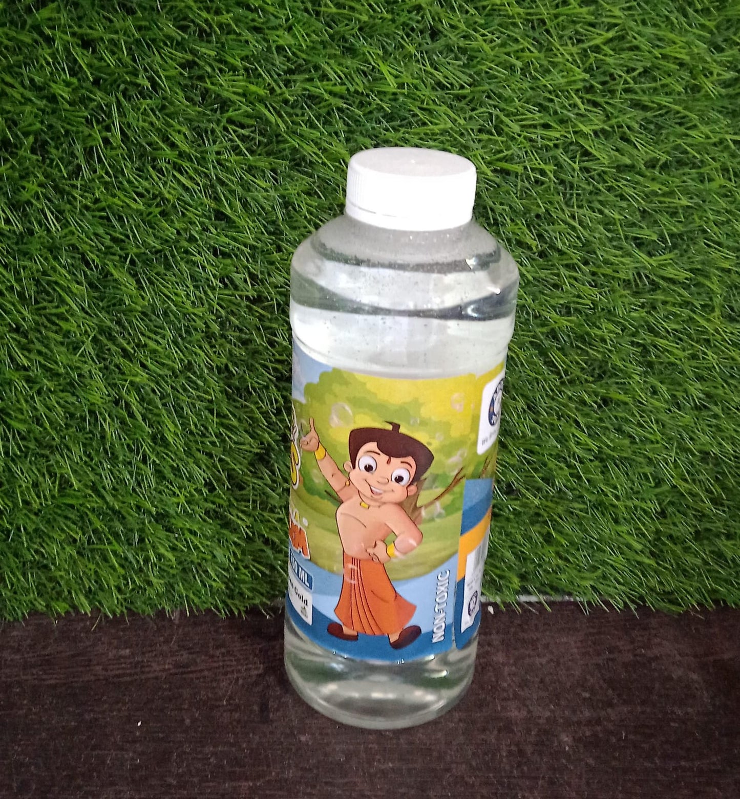 750ml bubble gun liquid refill bottle with colorful liquid inside