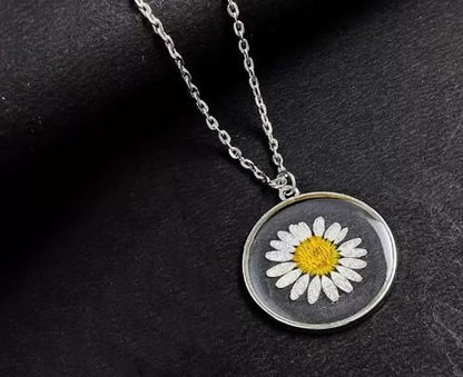 Resin Flower Pendant For Men & Women